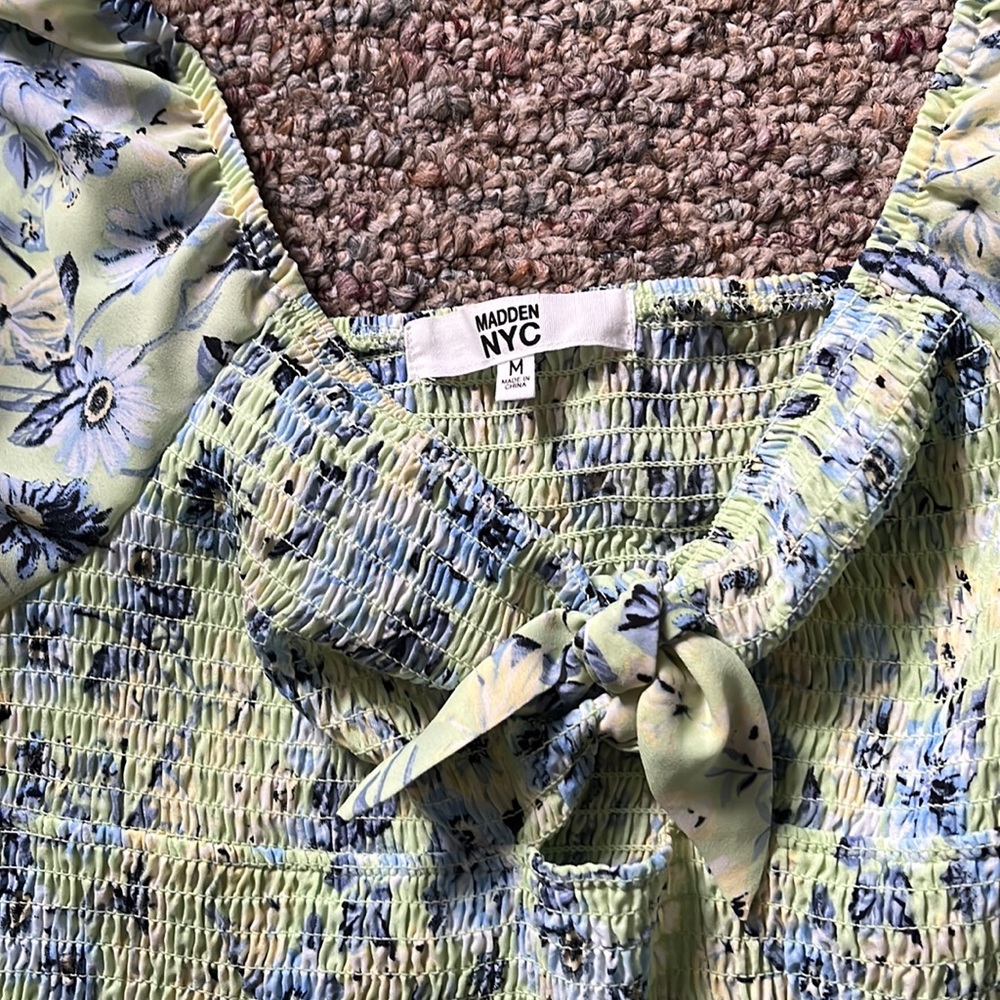 Madden NYC floral dress juniors medium bnwt - Picture 2 of 3